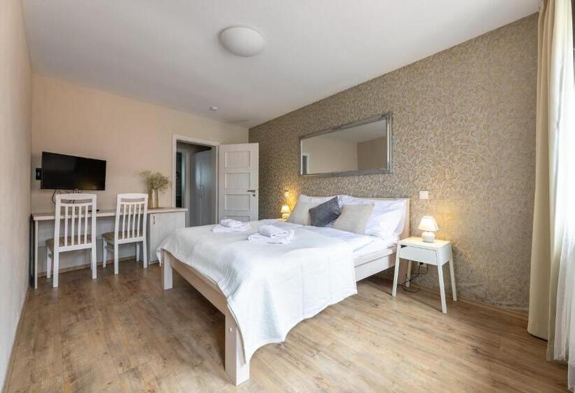 اتاق لوکس, Apartmány U Pavla