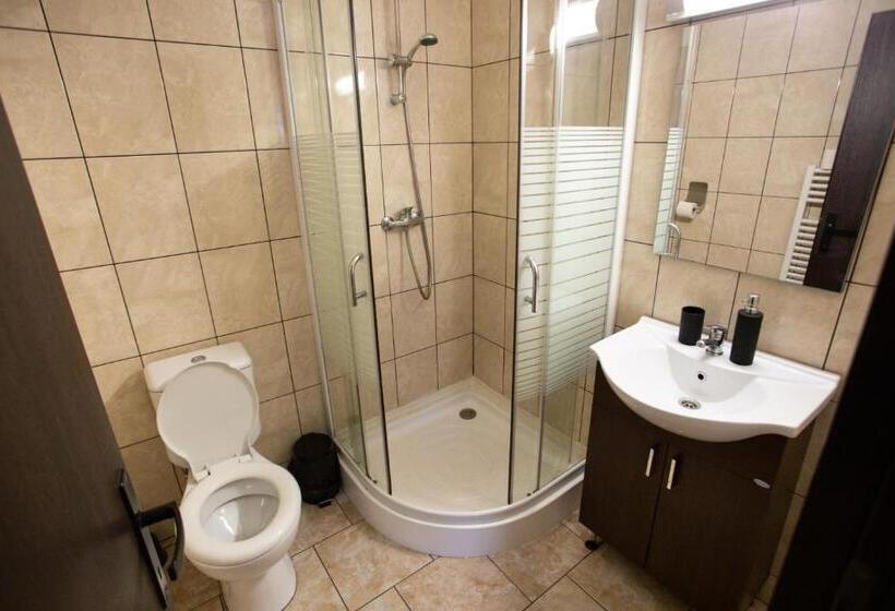 חדר משפתחתי סופריור, Daddy House