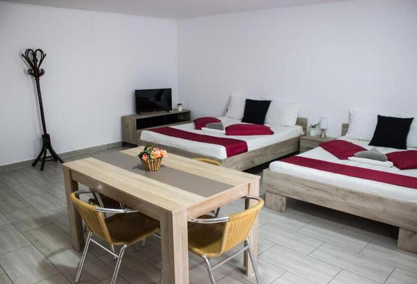 סטודיו סטנדרט, מיטה זוגית, Daddy House