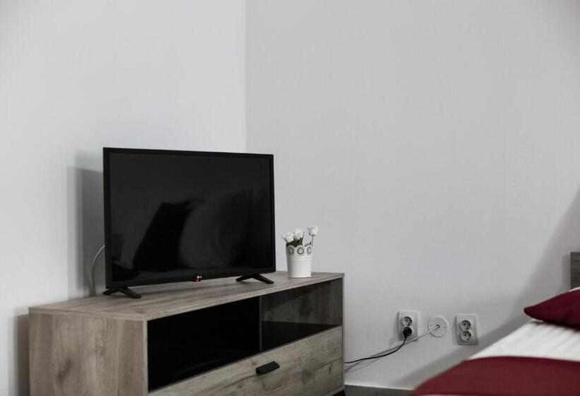 סטודיו סטנדרט, מיטה זוגית, Daddy House