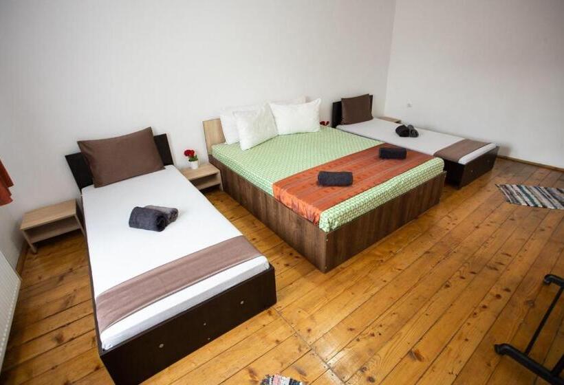 סוויטת 2 חדרי שינה, Daddy House