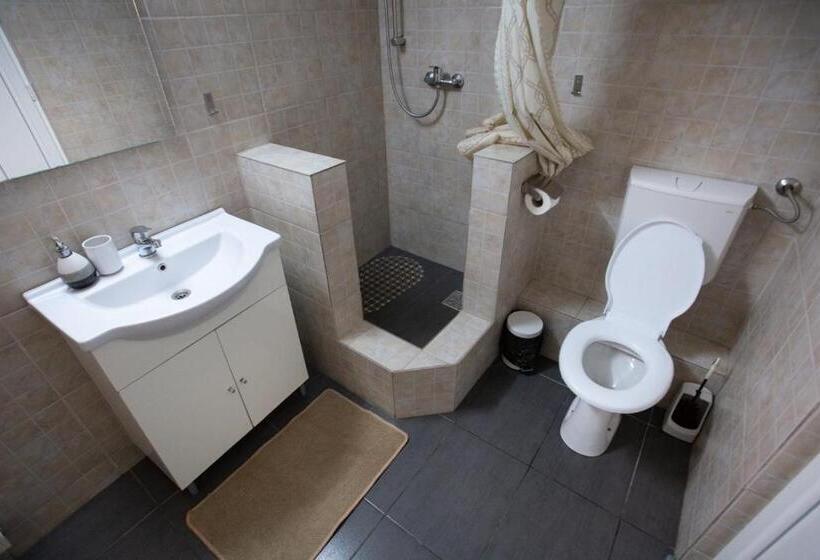 סוויטת ג'וניור, Daddy House