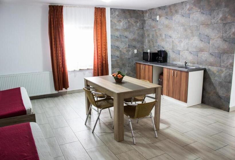 סטודיו סטנדרט, מיטה זוגית, Daddy House