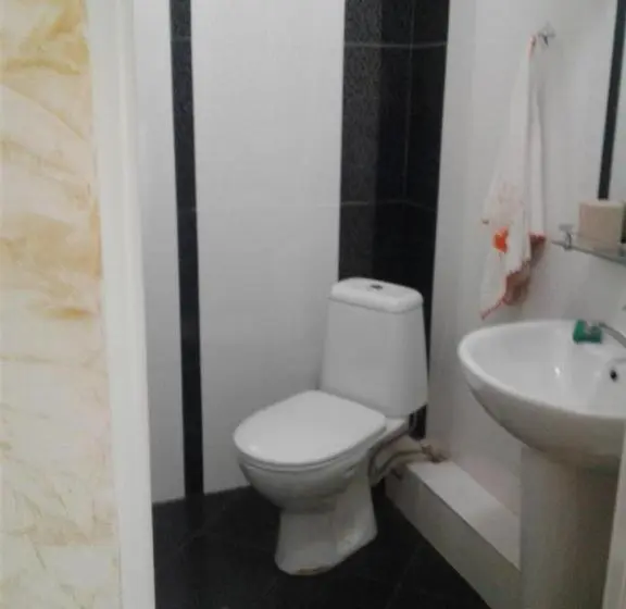 اتاق استاندارد چهار تخته, Gonio Apsaros House