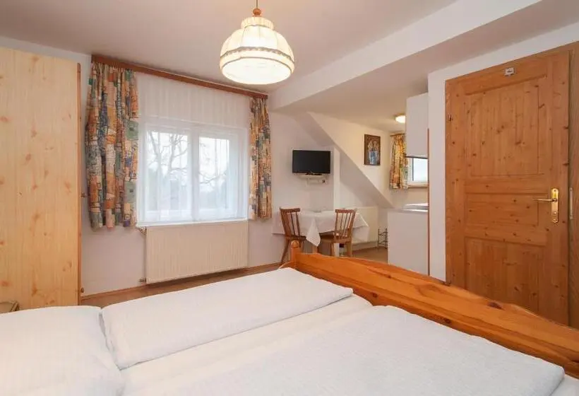 1 Bedroom Apartment Mountain View, Lug Ins Land