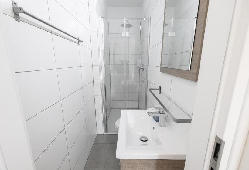 اتاق استاندارد, 4flats