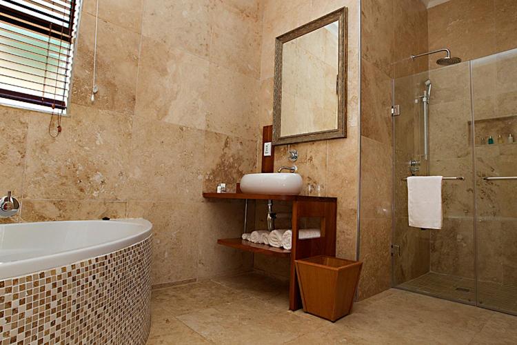 Люкс Повышенной Комфортности, Mavuta Manor