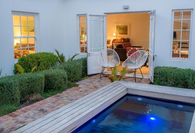 اتاق لوکس, The Vishuis