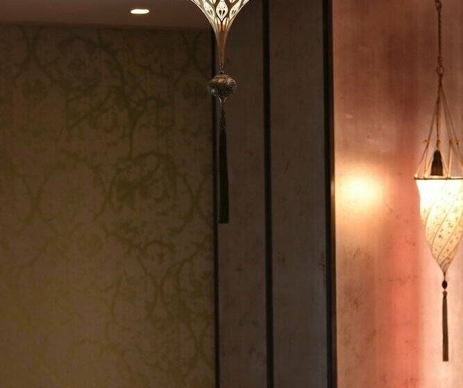 سوییت جونیور, Santa Croce Boutique