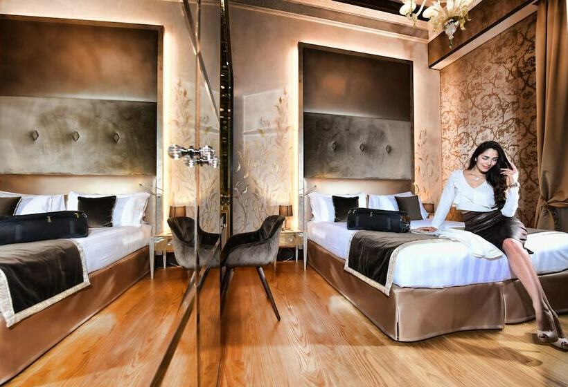 Quarto superior, Santa Croce Boutique