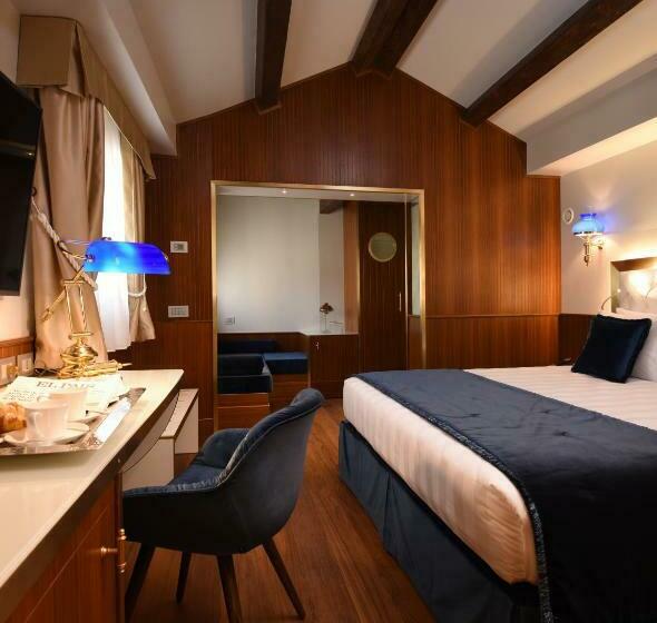 سوییت جونیور, Santa Croce Boutique