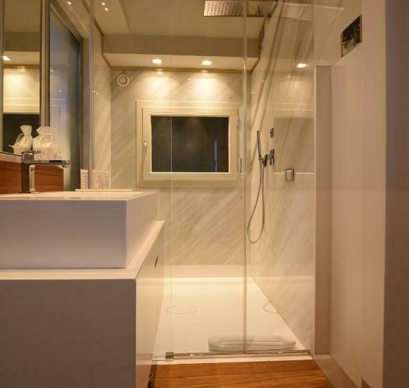 سوییت جونیور, Santa Croce Boutique