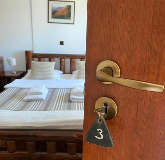 스탠다드 트리플 룸, Guest House Piatra Craiului