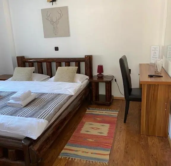 マウンテンビュースタンダードルーム, Guest House Piatra Craiului