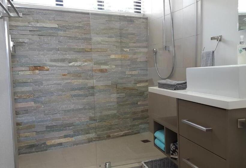 اتاق لوکس, Yadah Guest House