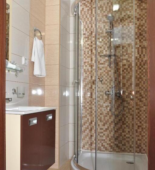 带1个卧室的公寓, Lombardi Family