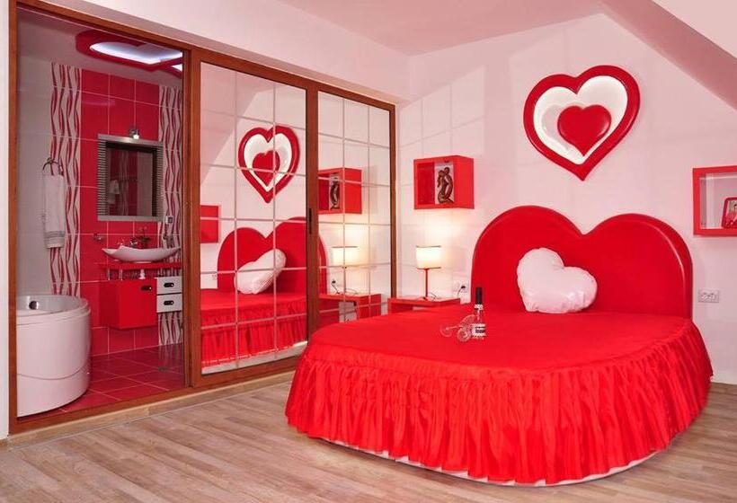 带阳台的豪华间, Lombardi Family