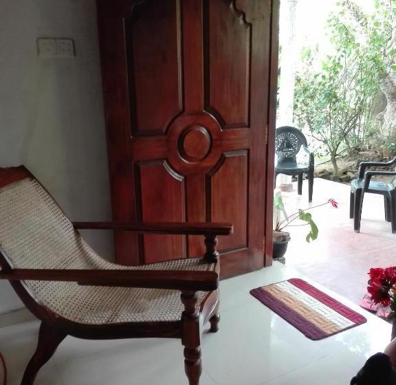 اتاق استاندارد با سرویس بهداشتی مشترک, Weligama Villa South