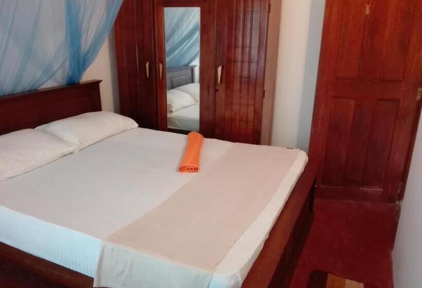اتاق استاندارد با سرویس بهداشتی مشترک, Weligama Villa South