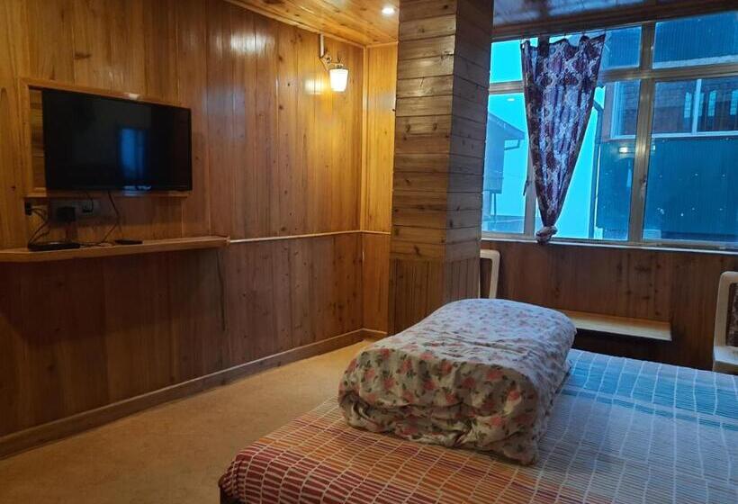 Номер Deluxe, Golden Orchid