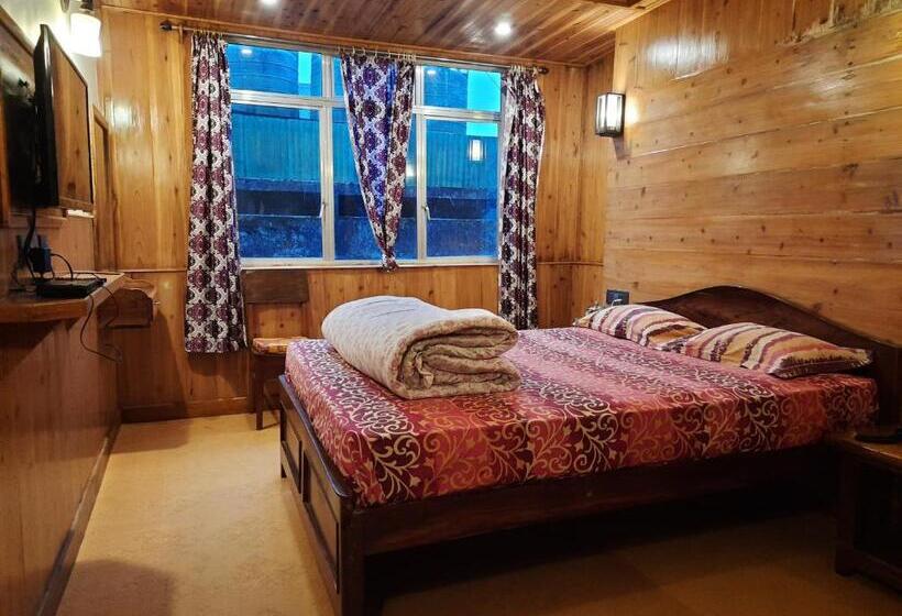 Номер Deluxe, Golden Orchid