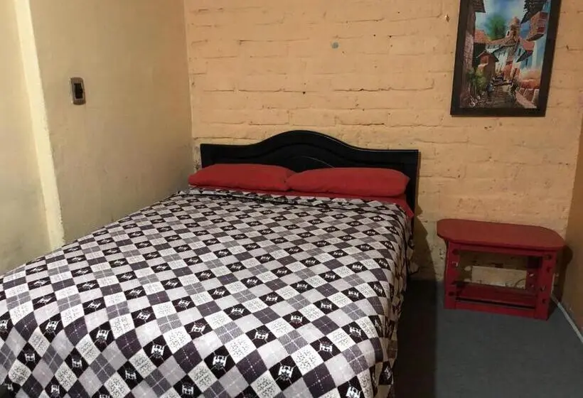 اتاق استاندارد با سرویس بهداشتی مشترک, Hostal Pachamama Lodge