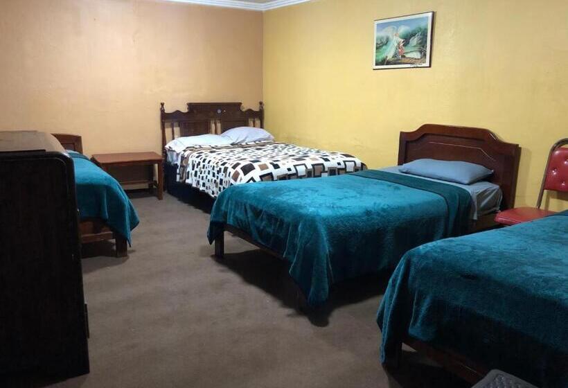 غرفة قياسية رباعية حمام مشترك, Hostal Pachamama Lodge