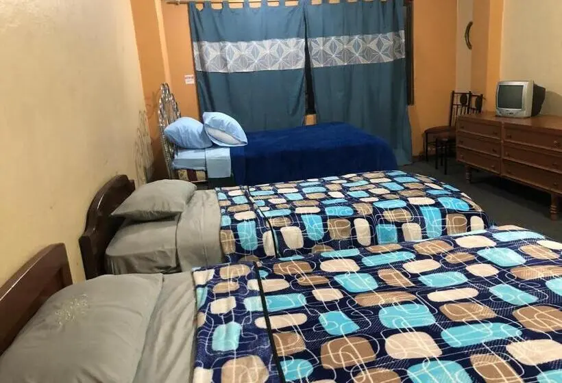 تختخواب در اتاق مشترک, Hostal Pachamama Lodge