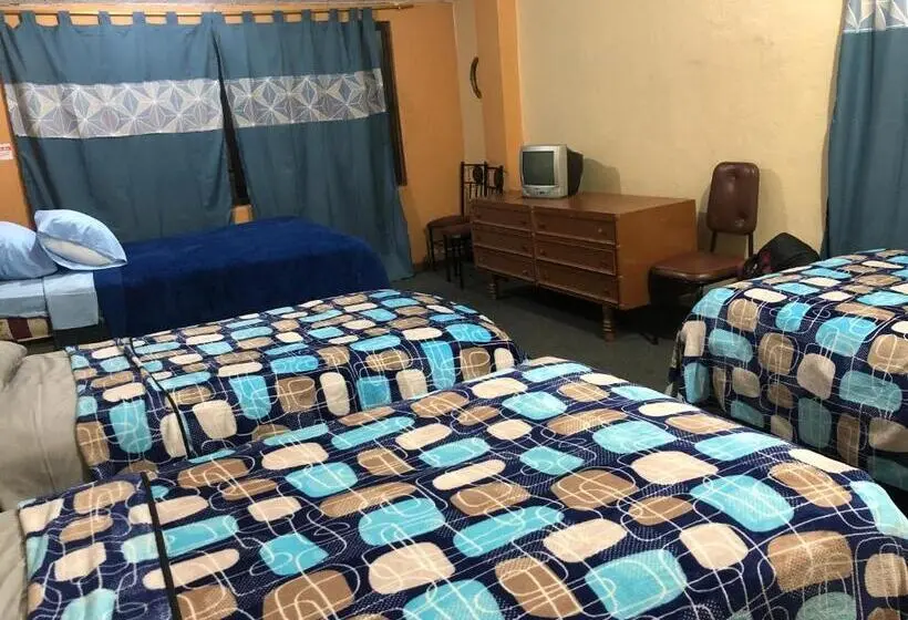 تختخواب در اتاق مشترک, Hostal Pachamama Lodge