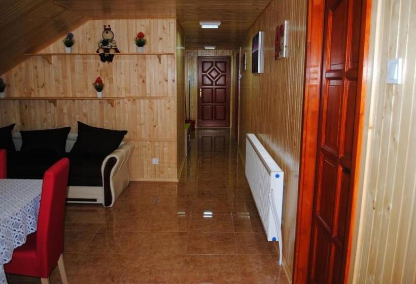 Номер Стандарт, Rózsapark Vendégház