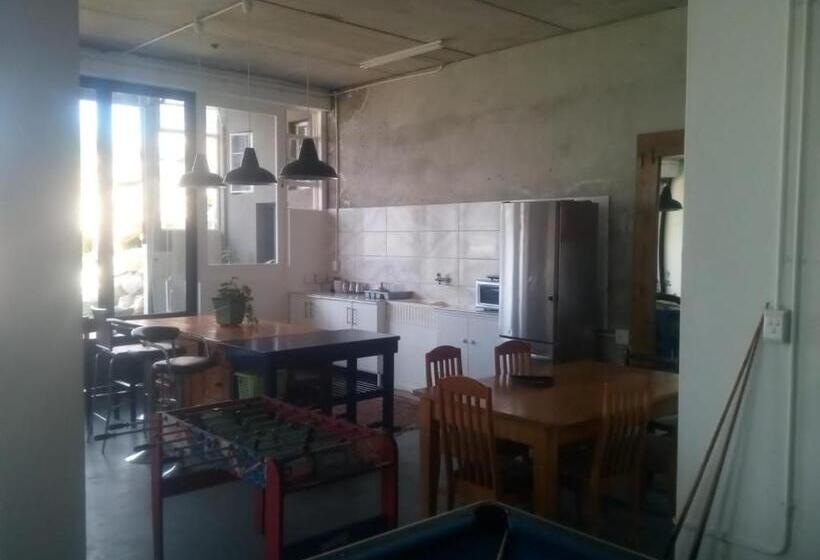 Дом 1 Спальня, Skyview Manor