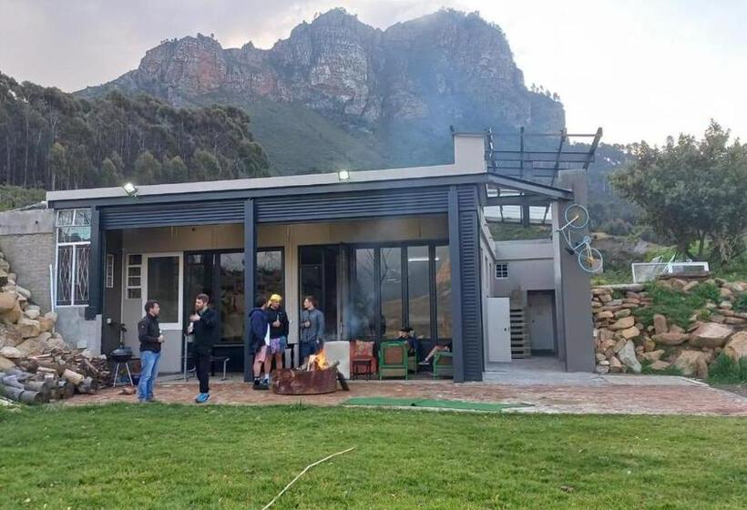 1间卧室的房子, Skyview Manor