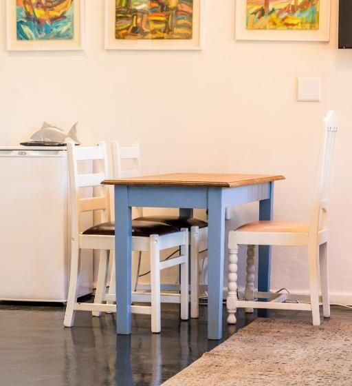 豪华房间, Skyview Manor