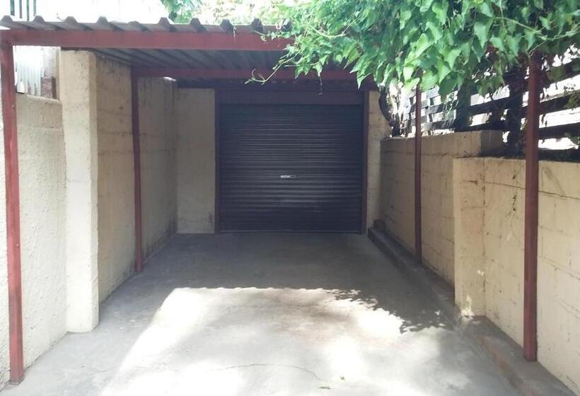 דירת שני חדרים, Stiltevrede