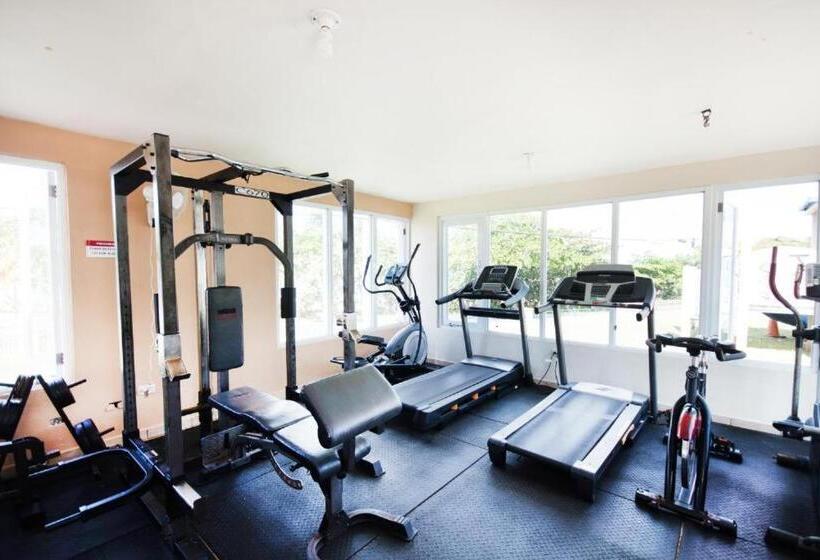 سوییت خانوادگی, Oceania Apartments At Arecibo 681 Ocean Drive