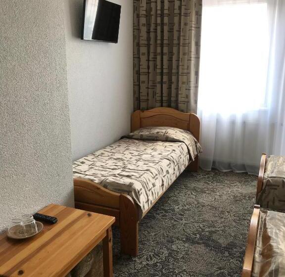 اتاق استاندارد سه نفره, Keta