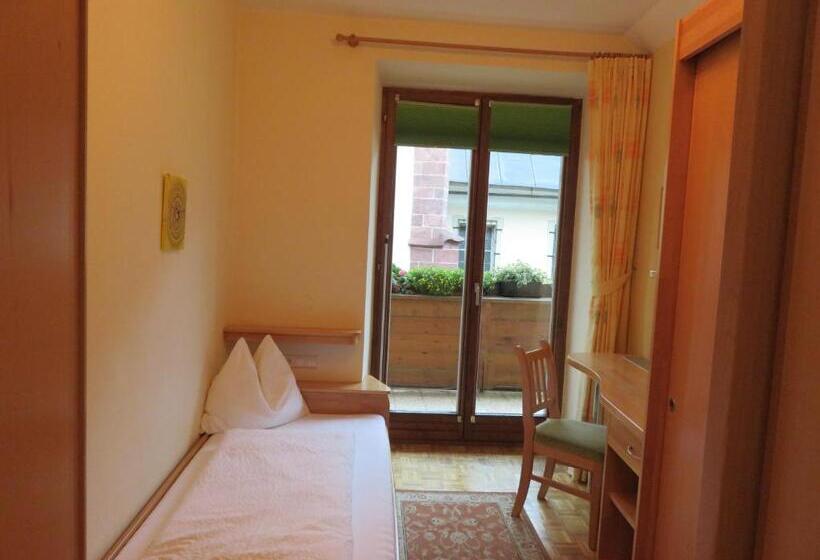 Standard Yhden Hengen Huone, Gasthof Fleischerei Engl