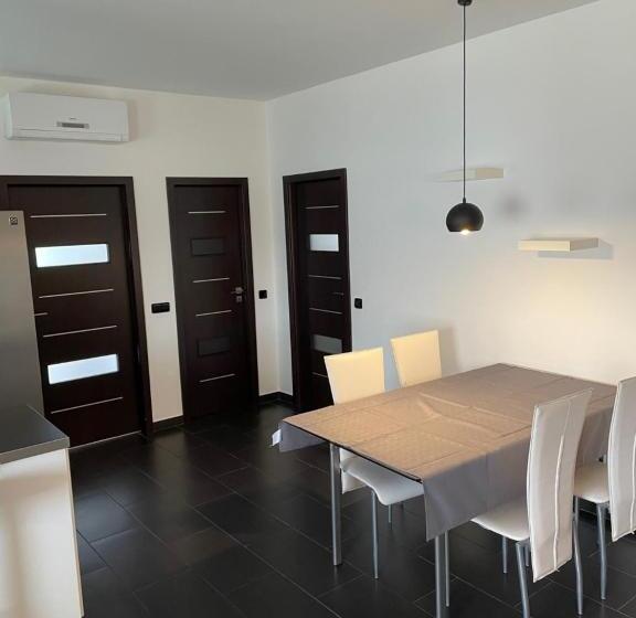 شقة غرفة واحدة مزودة بتراس, Penzion Fajn