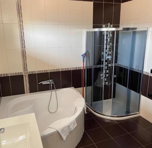 شقة غرفة واحدة مزودة بتراس, Penzion Fajn