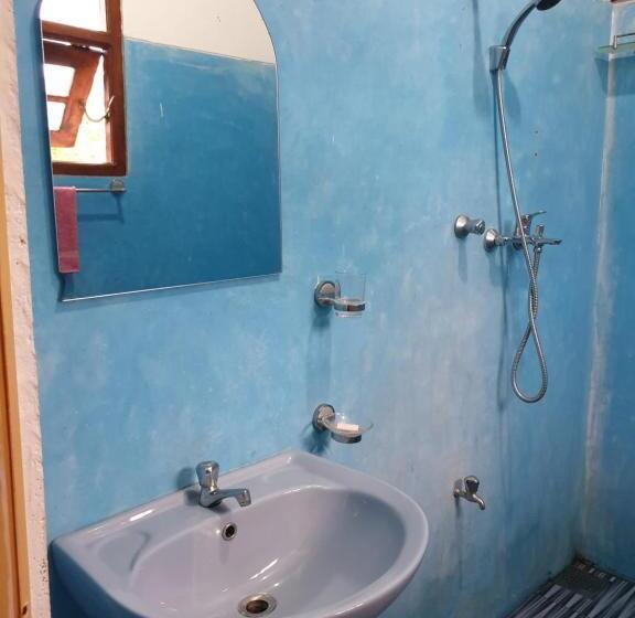 Economy Triple Room, Shasee Rest Mirissa