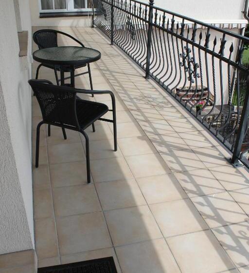 استودیوی استاندارد, Svečių Namai Lanko G