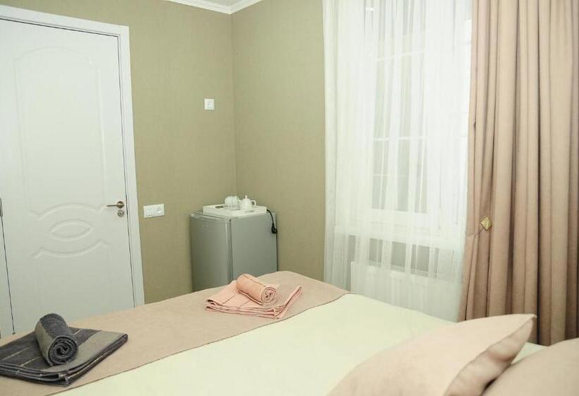 اتاق استاندارد, Erik's Guest House