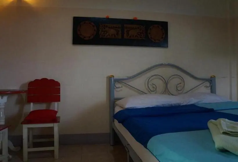 اتاق لوکس, Tanyahouse