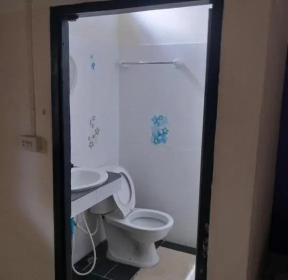 اتاق استاندارد یک نفره, Tanyahouse