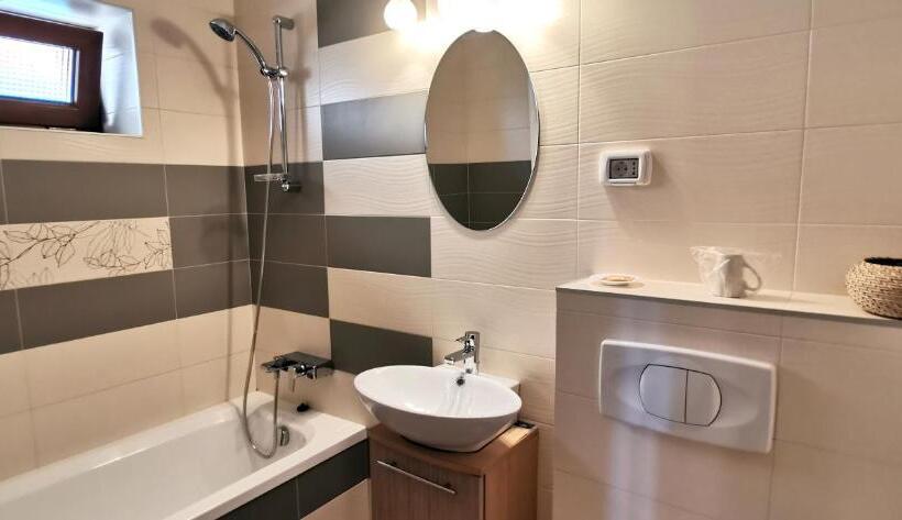 발코니 디럭스 룸, Pensiunea Nimbus