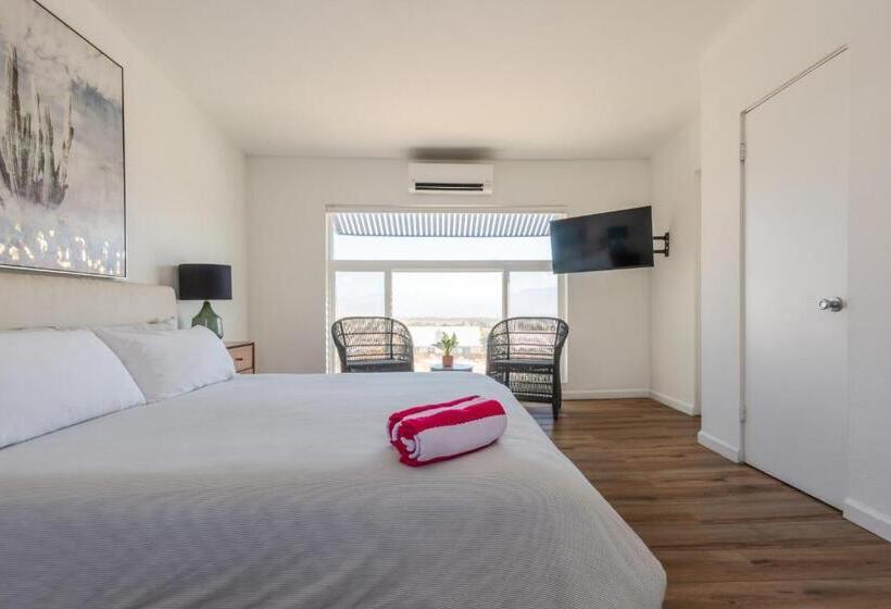 キングサイズベッドのデラックスルーム, Desert Hot Springs Inn