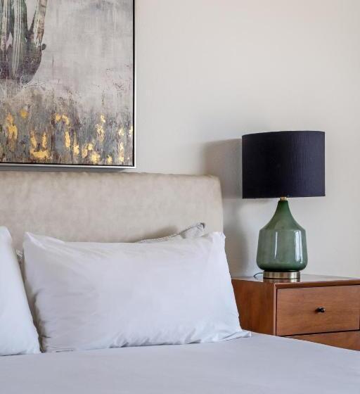 キングサイズベッドのデラックスルーム, Desert Hot Springs Inn