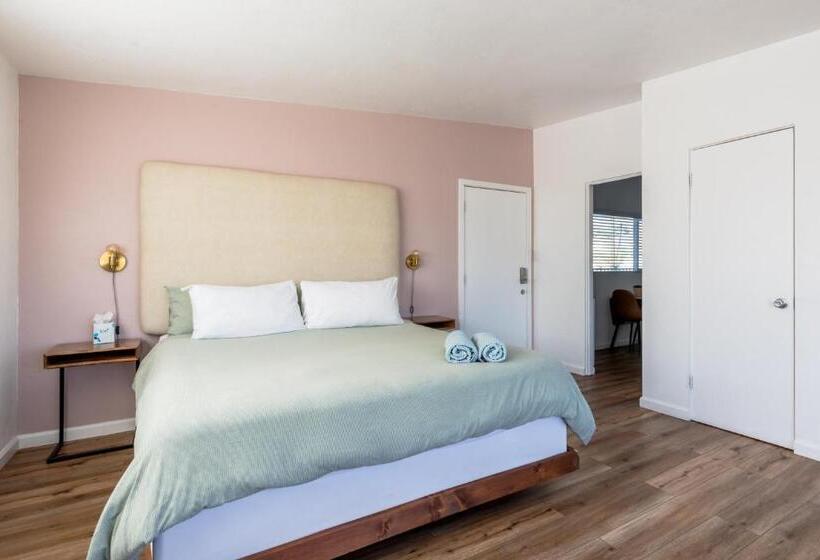 スーペリアースイート, Desert Hot Springs Inn