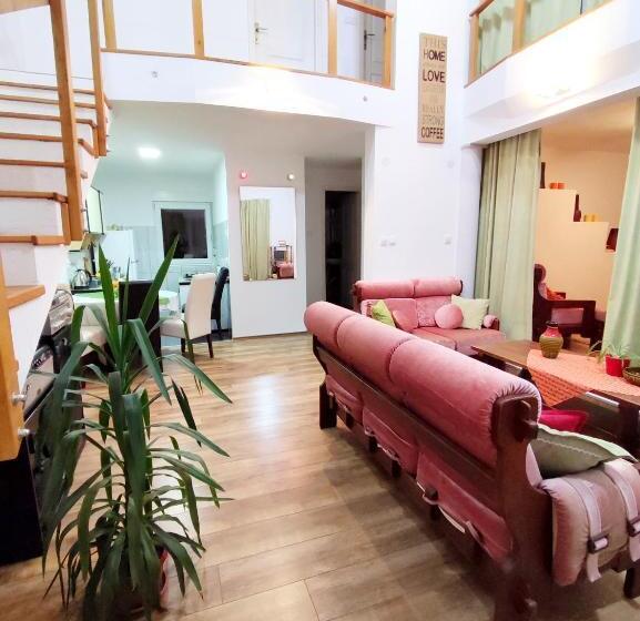 اتاق استاندارد با بالکن, Apartments And Rooms Minex