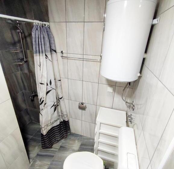 اتاق استاندارد, Apartments And Rooms Minex